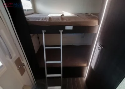 Łóżka piętrowe w kamperze Kronos 274 TL